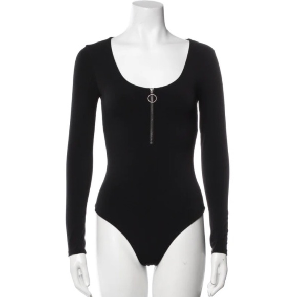 Alice + Olivia Scoop Neck Long Sleeve Bodysuit - Picture 1 of 3